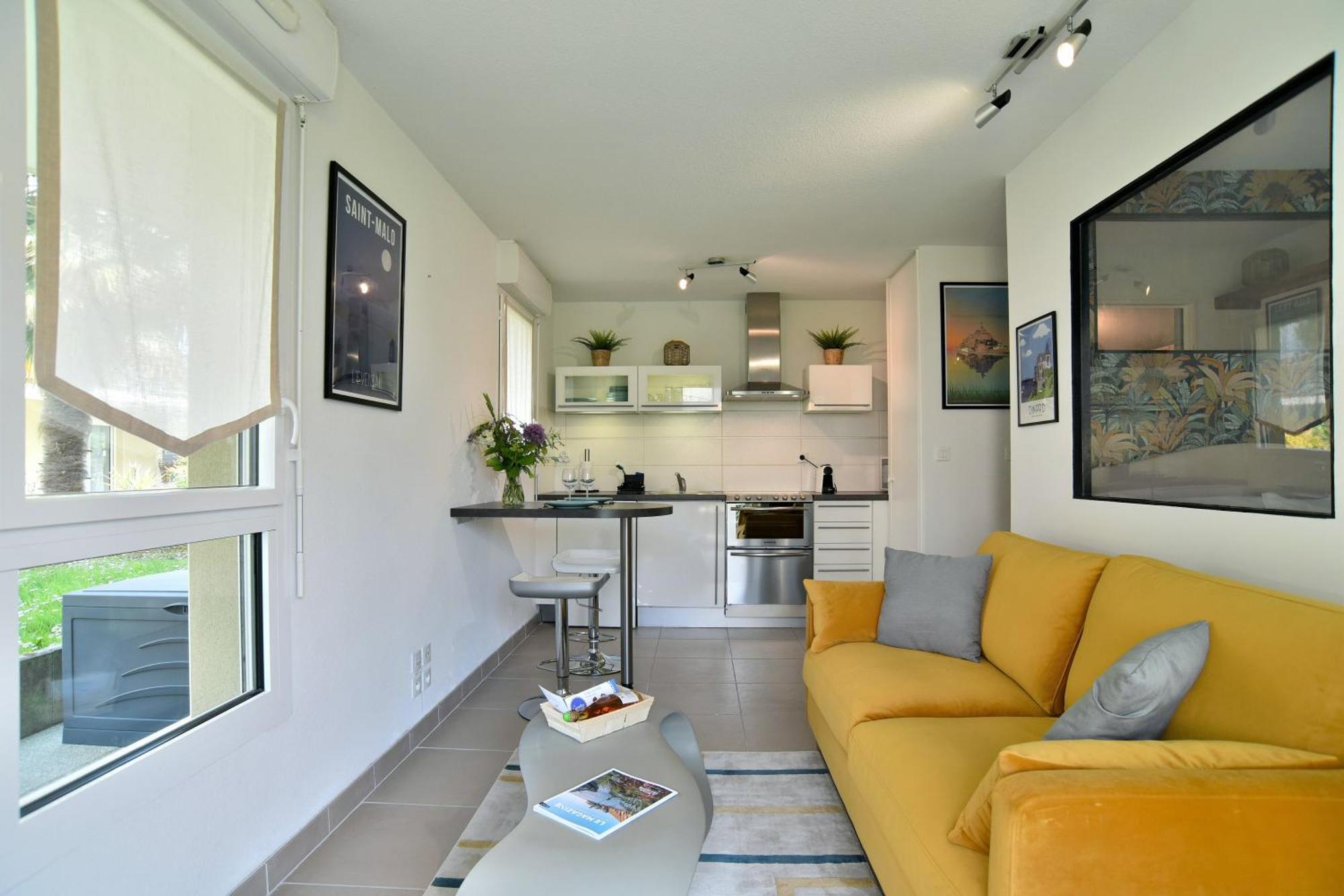Escapade - Appartement Avec Jardin Et Parking Dinan Exterior photo