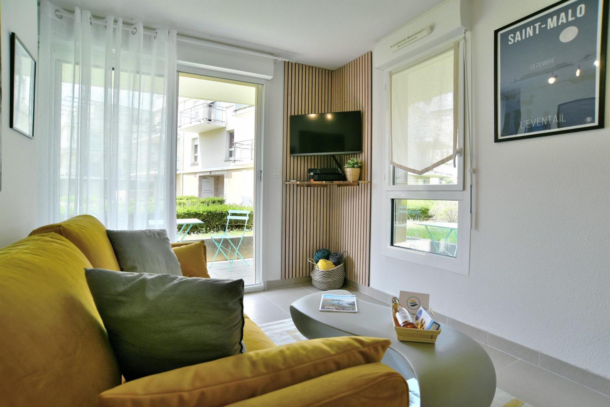 Escapade - Appartement Avec Jardin Et Parking Dinan Exterior photo